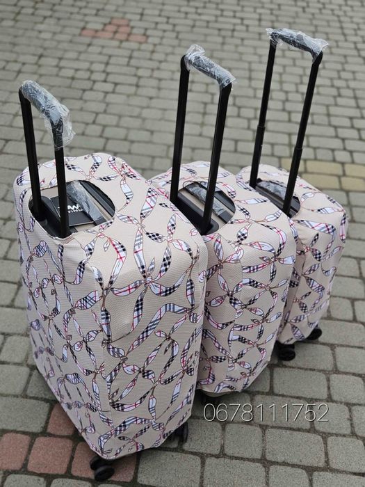 Burberry S,M,L Чохли на валізи чемоданы