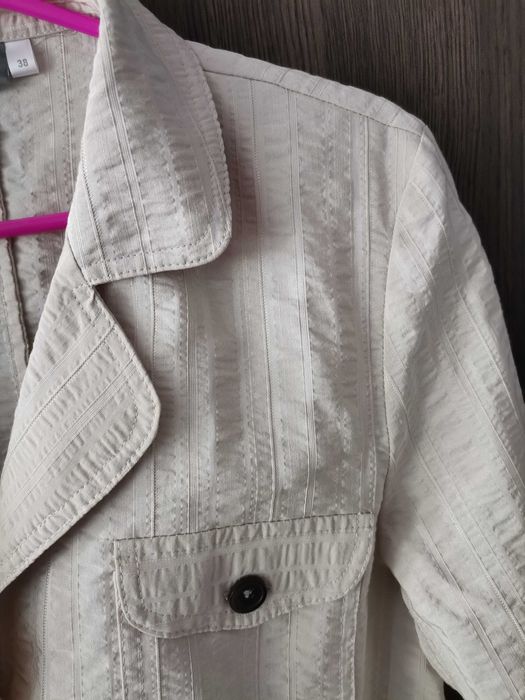 Żakiet z kieszeniami