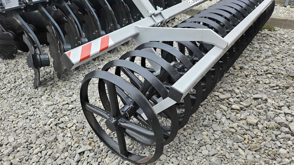 Kompaktowa brona talerzowa Cargo Gal 3000