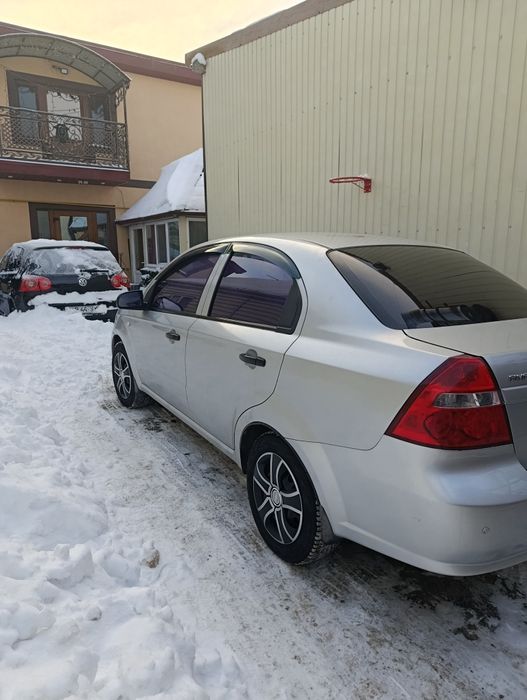 Шевроле авео 2008рік . Газ бензин.