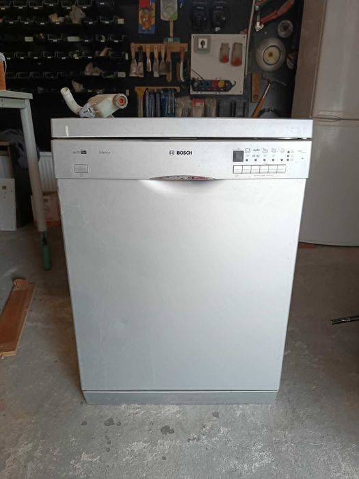 Sprzedam zmywarkę Bosch Silence 60 cm.