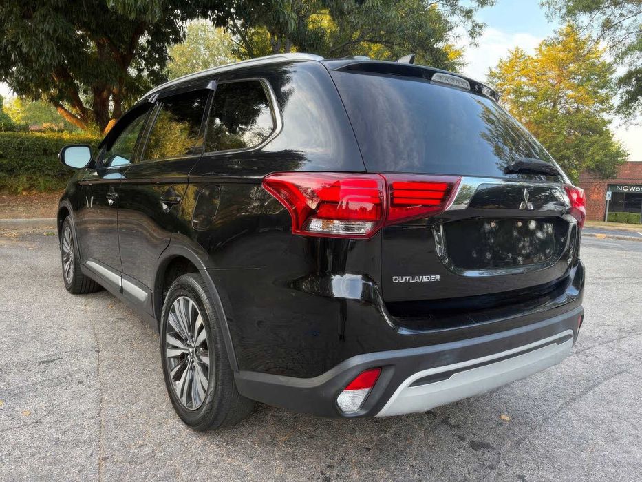 Mitsubishi Outlander Es 2.4      2020