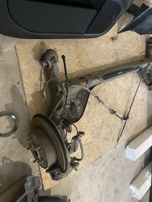 Балка задня Nissan Leaf 2 ZE1 2018-2024