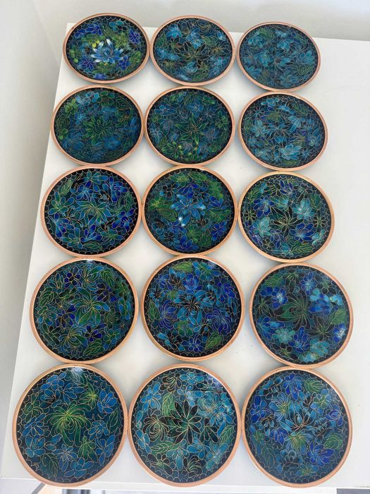 Conjunto de dez pratos chineses em Cloisonné