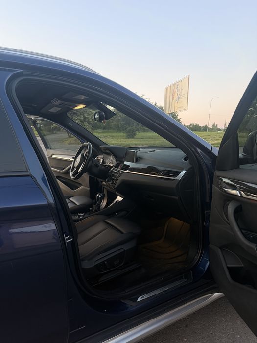 BMW X1 2018 VIN WBXHT3C34J5K31590 фото оголошення 9 з 13