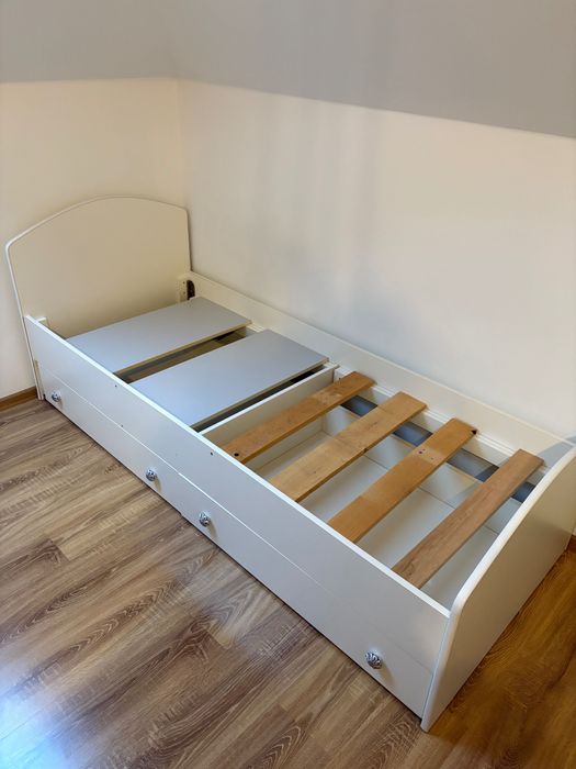 Łóżko dziecięce białe