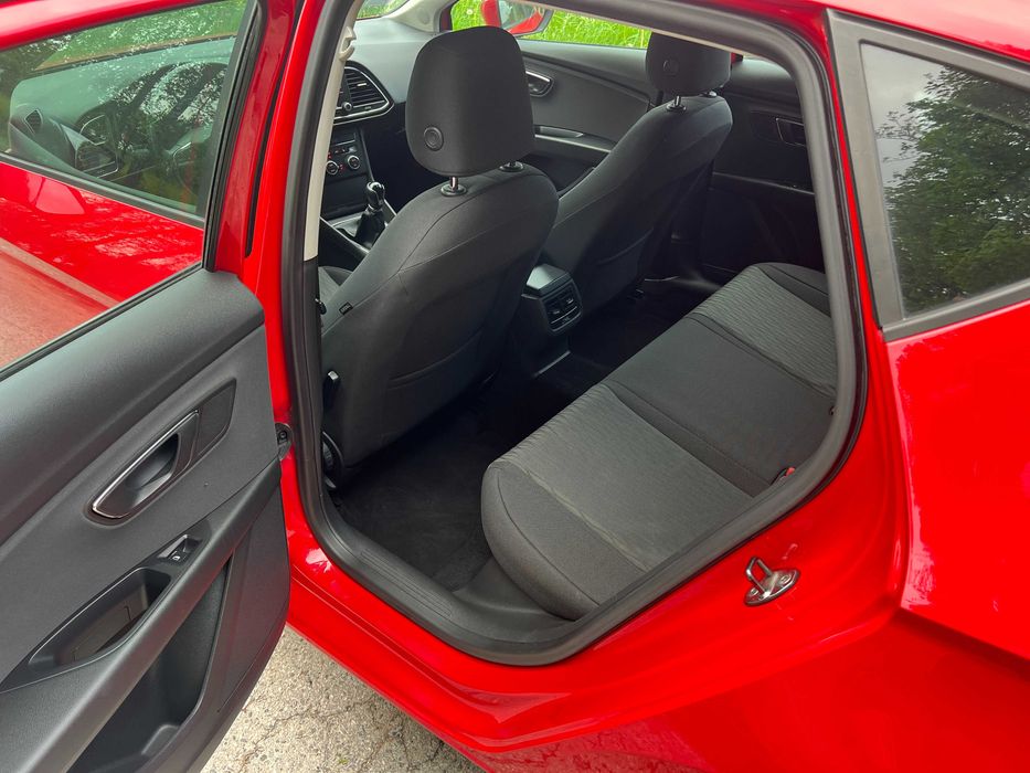 Seat Leon III 1.6 TDI 105KM Hatchback 5D Czerwony Piękny Alufelgi PDC