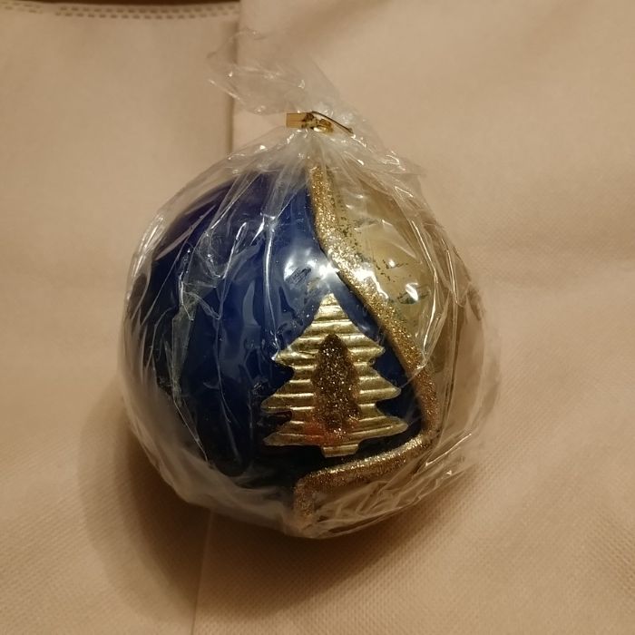 Новогодняя Свеча декоративная Шар сине-золотой с елочкой, 9 см