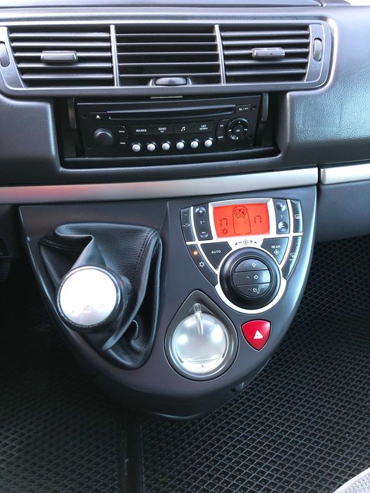 Peugeot 807 2006 ГАЗ