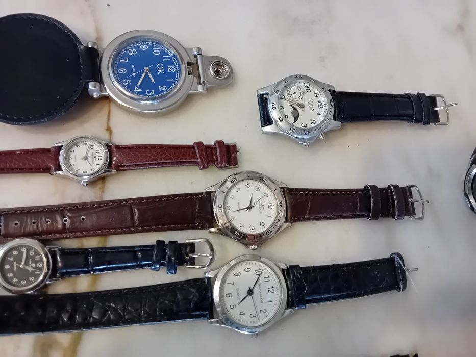 Conjunto de Relógios Diversos Pilha/Reparação
