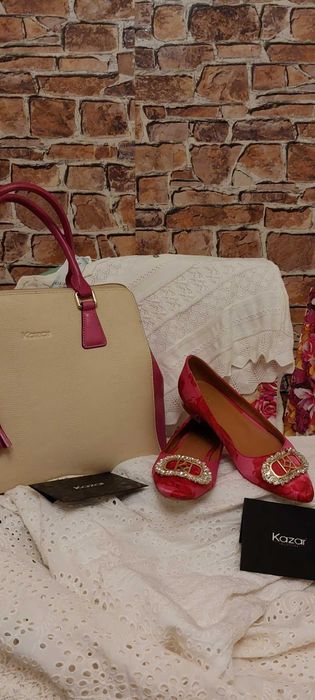 Luksusowe różowe czółenka w kwiatowy wzór Marki Kazar