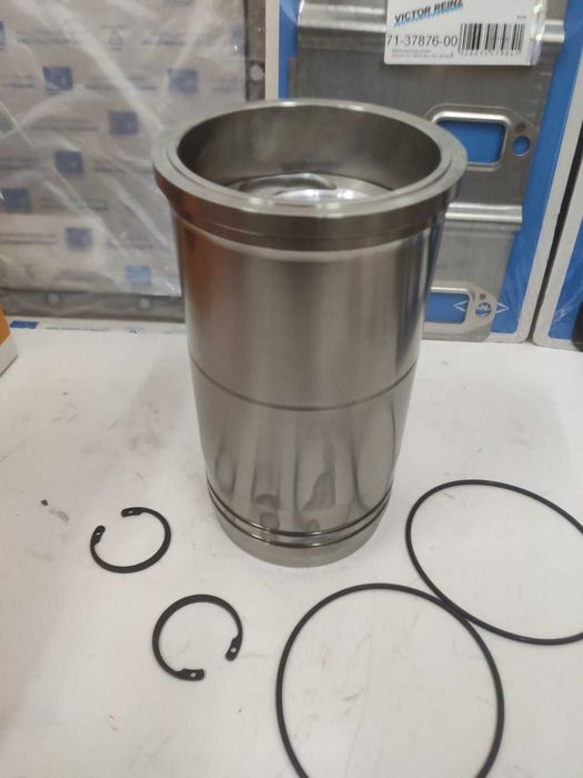 Поршень з гільзою (102мм) Рено Мідлум MIDLUM, PREMIUM MIDR