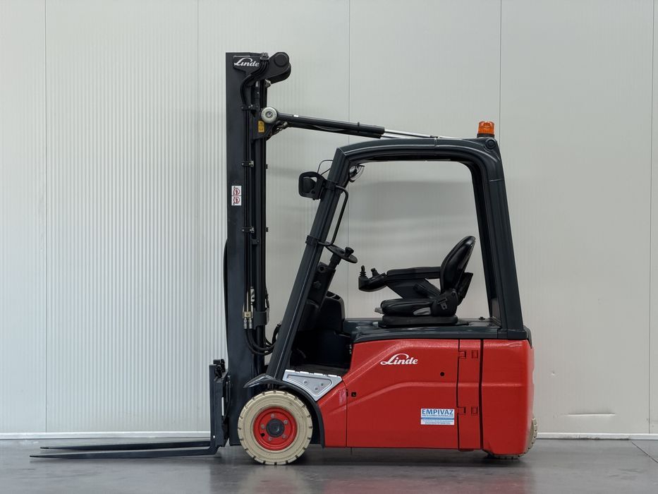 Empilhador Linde 1600Kg - Eletrico