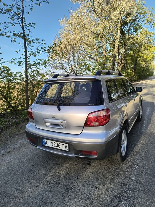 Продам Mitsubishi  Outlander 1