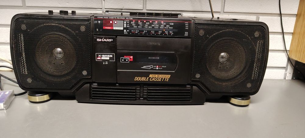 Radiomagnetofon BOOMBOX SHARP  wq-t238h. Po serwisie