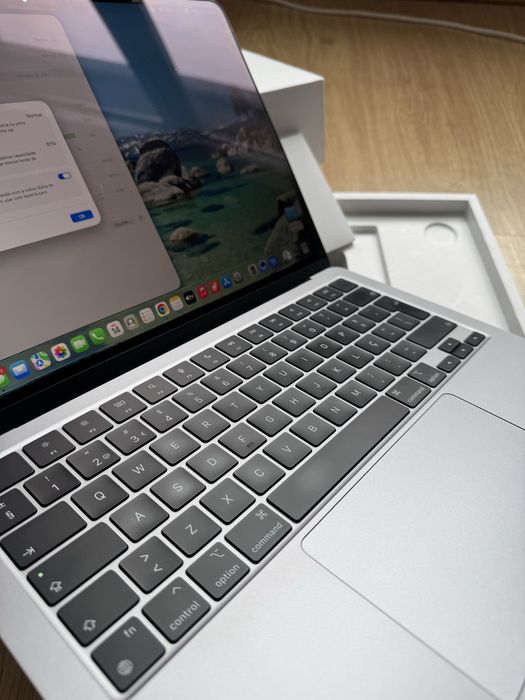 Macbook Air M2 de 256gb 13” com fatura e garantia