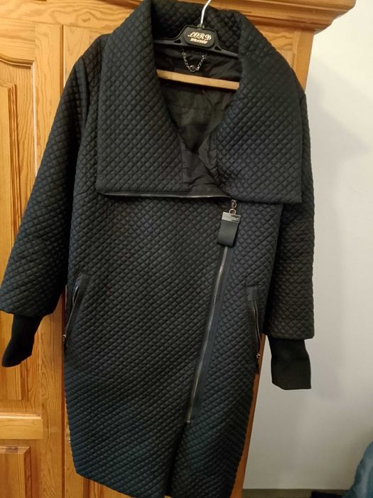 Płaszcz czarny Monnari   rozmiar 40