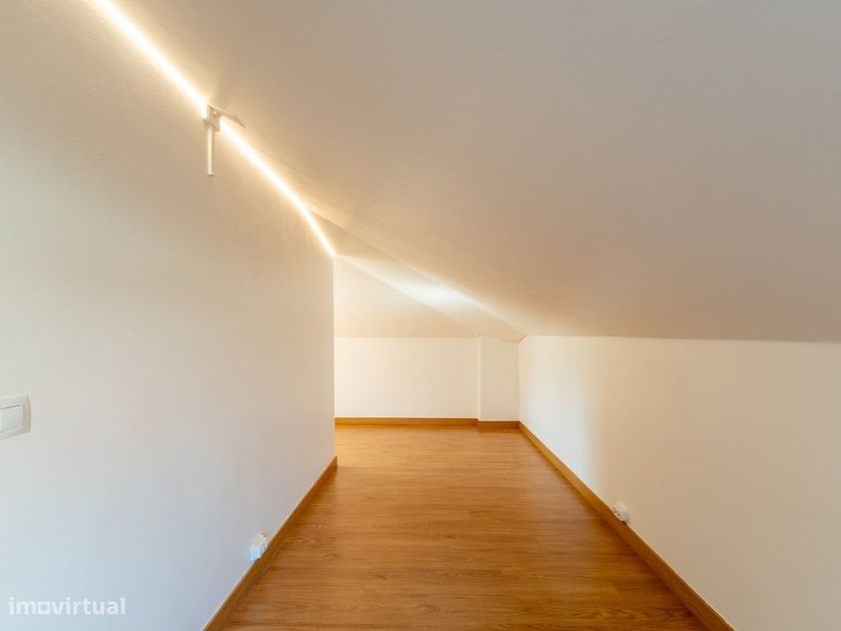 Apartamento T1+2 para arrendamento sem móveis, em condomínio privad...