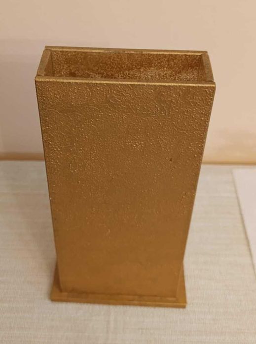 Jarra alta em vidro dourado em tom envelhecido