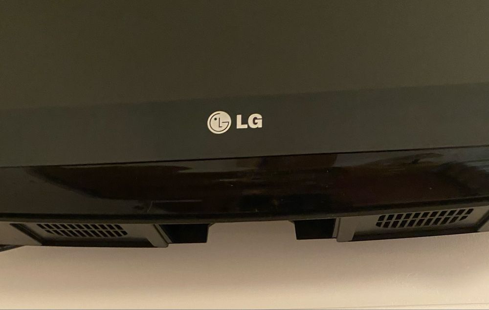 Vendo Televisão LG