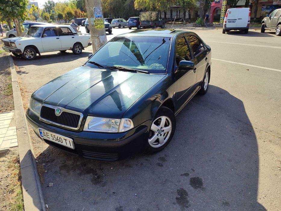 Октавія тур 2.0 газ/бензин