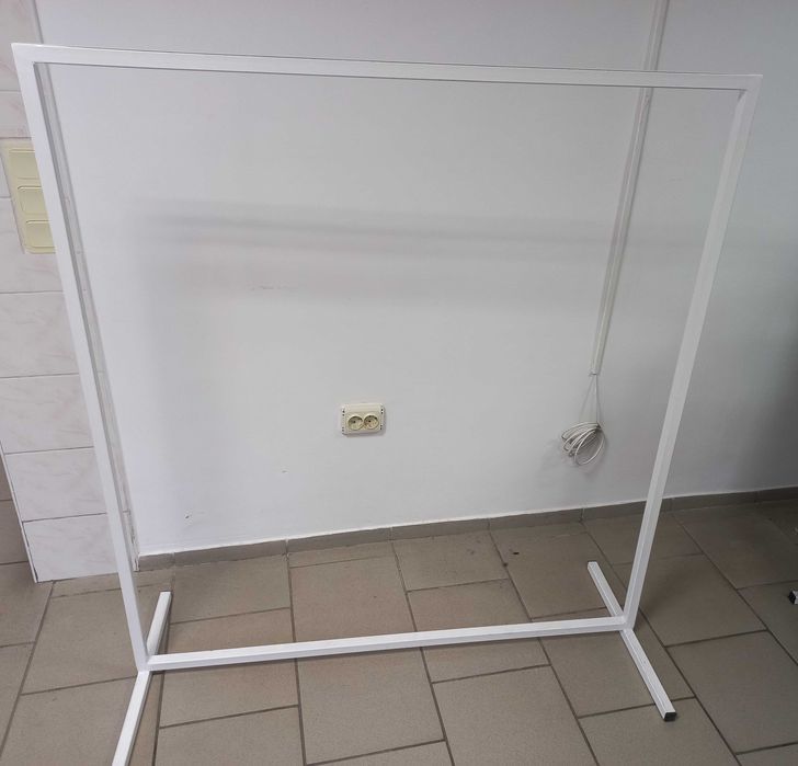 Стійки для одягу б/у