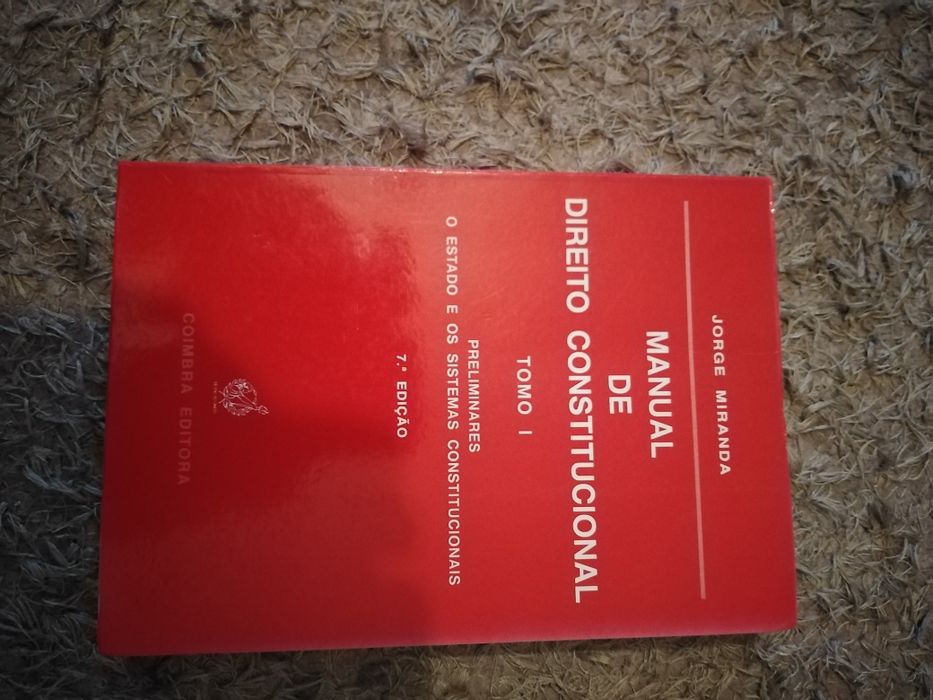 Livros de direito contabilidade e matemática