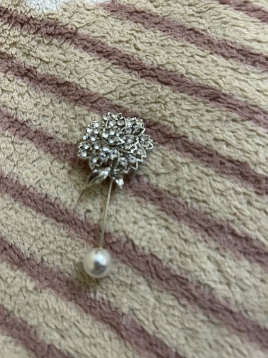 Брошь игла-булавка