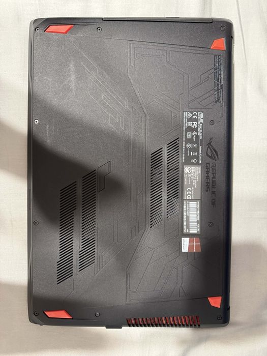 Asus rog strix gl553vE