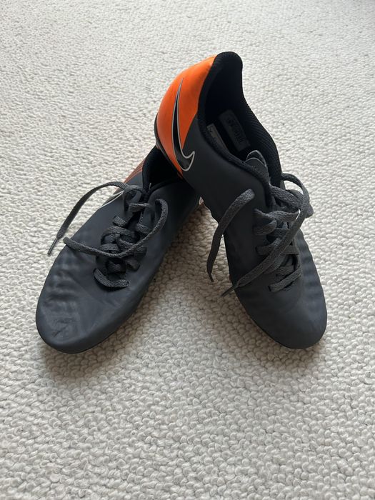 Buty do piłki nożnej korki Nike 38