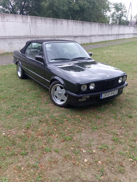 BMW E30 325i cabrio