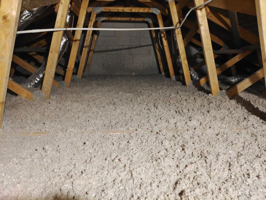 OCIEPLENIE PODDASZA, ocieplenie stropu. Wdmuchiwanie celulozy.