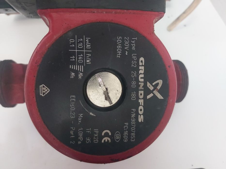 Bombas circuladoras usadas em bom estado