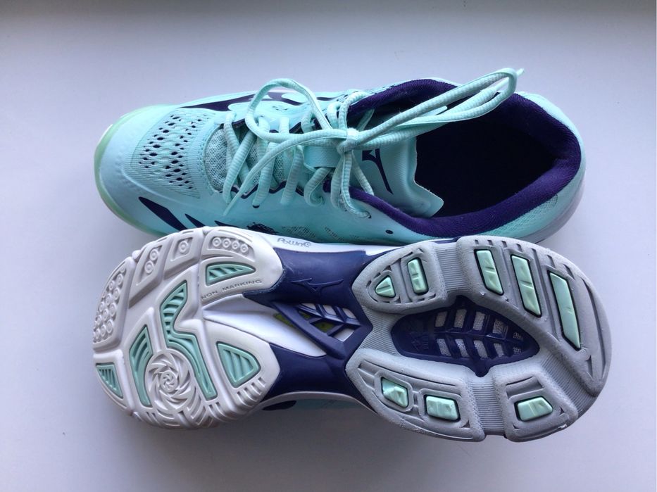 Кроссовки Mizuno Wave Lightning Z5 41 р.