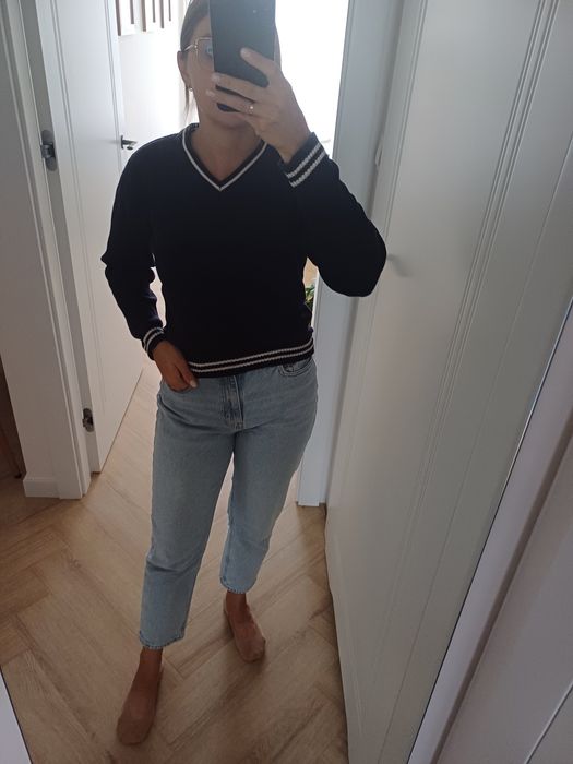 Granatowy sweter Massimo Dutti