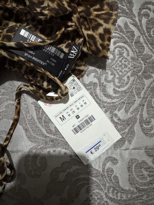 Top  bandeau leopardo da Zara.