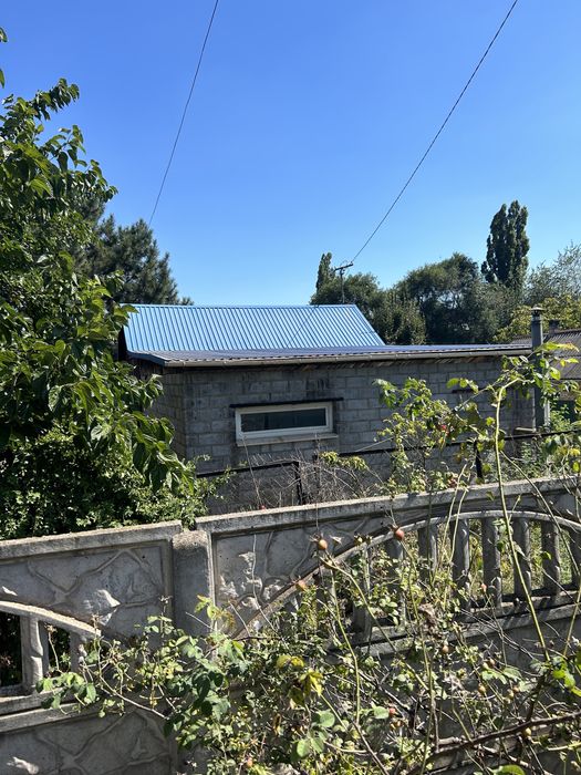 Продам будинок + землі 10 соток