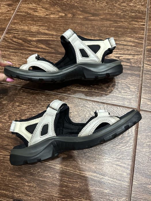 Сандалі ессо р-39