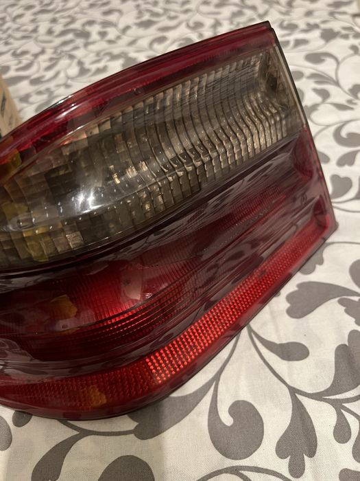 Farol traseiro esquerdo mercedes w210