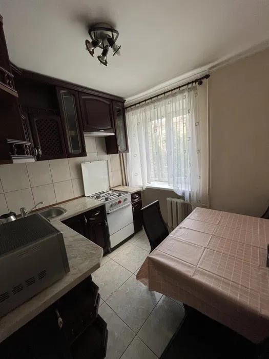 Продам 2 ком.кв в центре города .Проспект Соборный