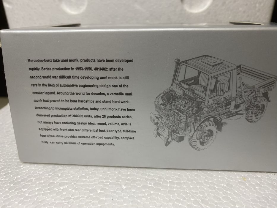 Mercedes - Benz Unimog 401 1:64