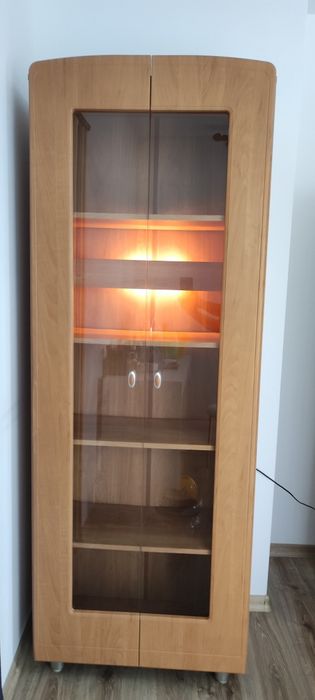 Witryna z oświetleniem