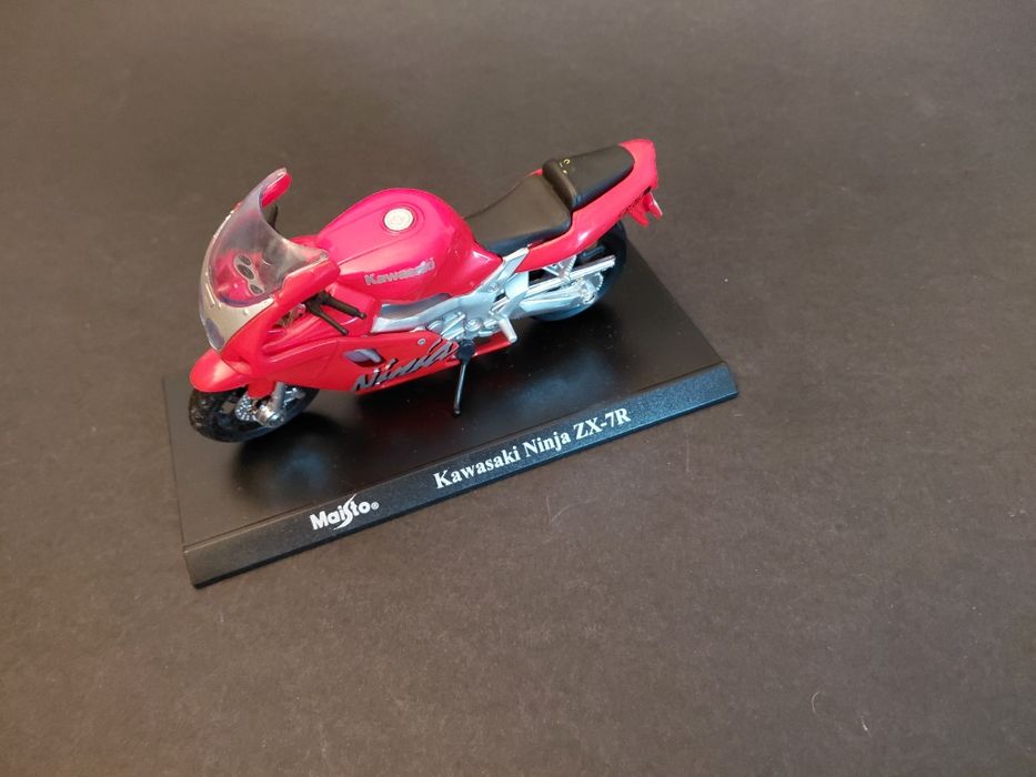 Miniatura Kawasaki Ninja ZX 7R