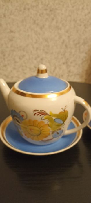 Наборы: (Чайник и Сахарница)