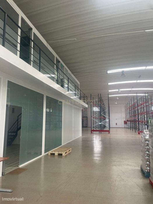 Renovated Logistics and Industrial Center | 1,294 m² | Cold and Freezer Chambers