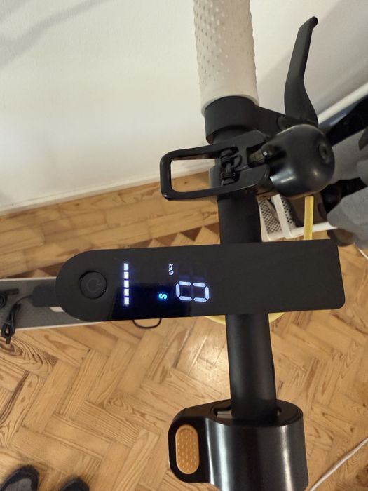 Trotinete electrica Xiaomi Mi 3 (Apenas 27km)