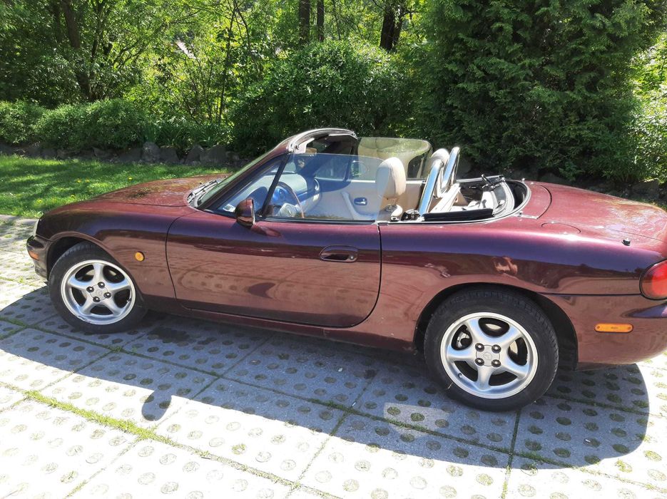 Mazda "Miata" MX5 2000 r. Nardi Torino