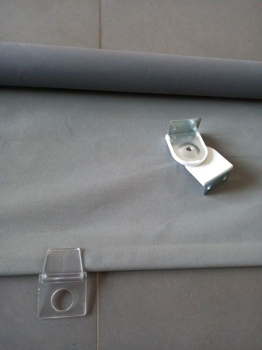 Estore de rolo blackout cinzento