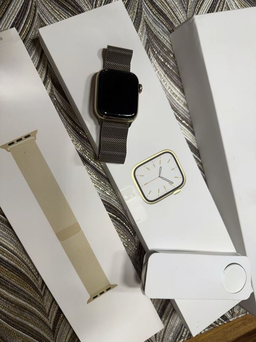 Apple watch series 7 41mm Gold Stainless Steel uszkodziny na czesci