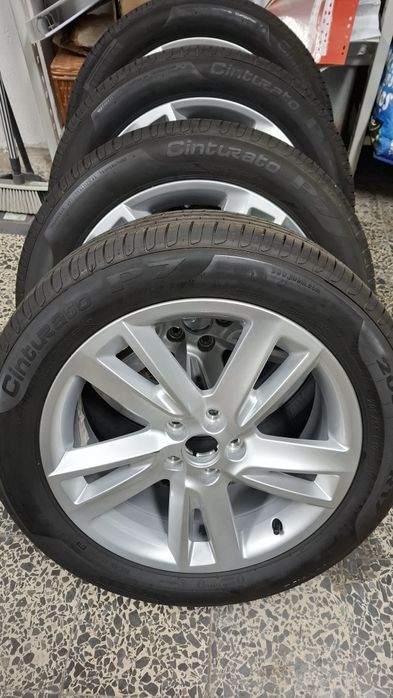 Jantes seat novas e pneus novos.